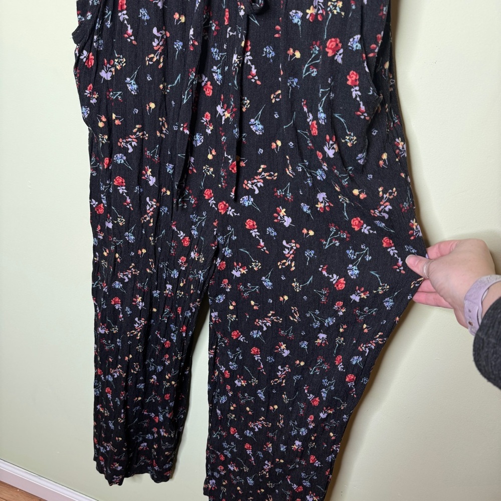 Black Floral Jumpsuit tie waist - Picture 3 of 6